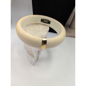 Vintage Genuine Snakeskin Bracelet Bangle By Sheka Cream gold accent Taiwan made